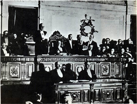 Alvear presta juramento ante el Congreso, 12 de octubre de 1922. Foto del diario  La Nación.